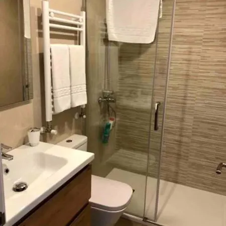 Apartamento Recién Reformado Con Vistas Y Acceso A La Playa Gijón